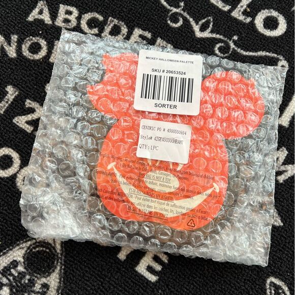 Disney Halloween Mickey Mouse Pumpkin Eyeshadow & Highlighter Palette NEW 🎃 - Picture 6 of 10